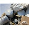 Image 8 : BIN OF MACK CL713 PARTS