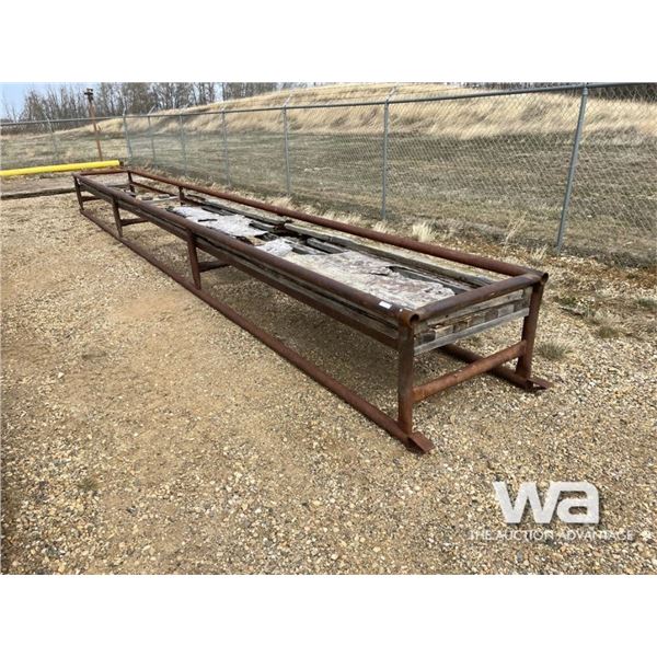 30 FT. BUNK FEEDER