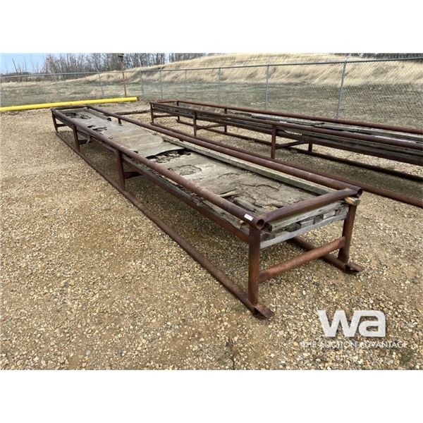30 FT. BUNK FEEDER