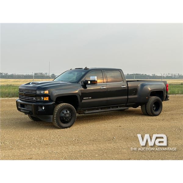 2017 CHEVROLET 3500HD LTZ CREW CAB DUALLY PICKUP
