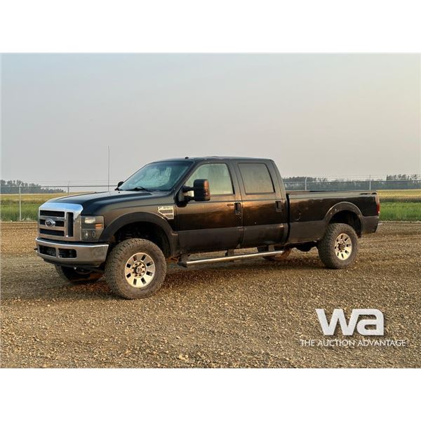 2008 FORD F-350 LARIAT CREW CAB PICKUP