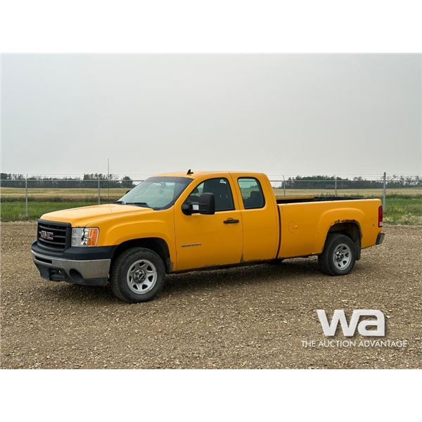 2011 GMC SIERRA 1500 E-CAB PICKUP