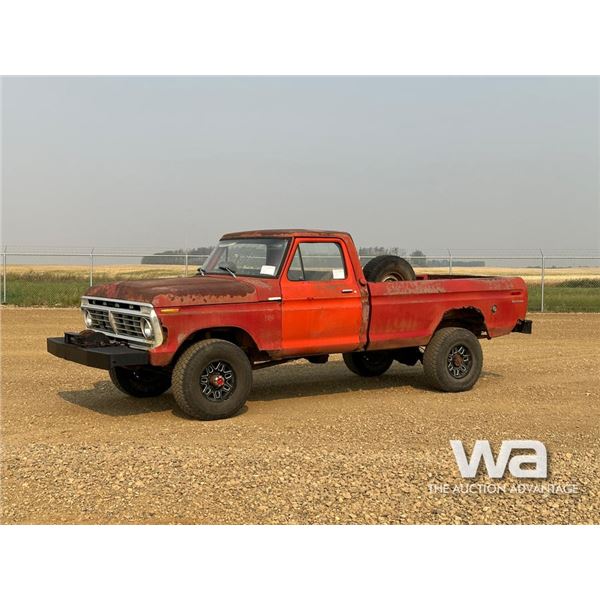 1974 FORD F-250 CUSTOM PICKUP
