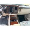 Image 10 : 2004 CADILLAC ESCALADE 4 DOOR SUV