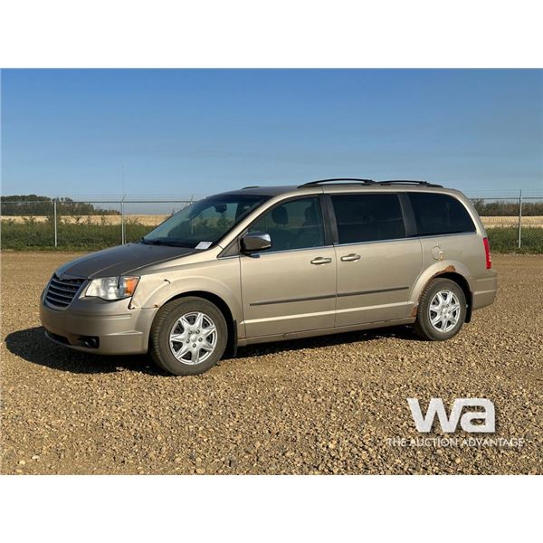 2009 CHRYSLER TOWN & COUNTRY MINIVAN