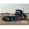 Image 3 : 2013 KENWORTH T800 TRI DRIVE SLEEPER WINCH TRACTOR