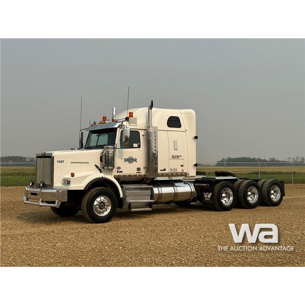 2020 WESTERN STAR 4900SA TRI-DRIVE SLEEPER TRUCK