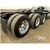 Image 33 : 2020 WESTERN STAR 4900SA TRI-DRIVE SLEEPER TRUCK