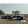 Image 2 : 2007 PETERBILT 378 TRI DRIVE SLEEPER TRUCK TRACTOR