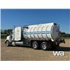 Image 4 : 2004 PETERBILT 378 T/A SLEEPER TANK TRUCK