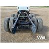 Image 28 : 2009 IHC WORKSTAR 7400 T/A CAB & CHASSIS