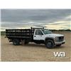 Image 2 : 1998 GMC 3500HD SL FLATBED TRUCK