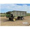 Image 1 : JOHN DEERE 953 SILAGE FEED WAGON