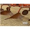 Image 8 : KVERNELAND D2 7X16 IN. AUTO RESET PLOW