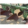 Image 8 : JOHN DEERE 4-BOTTOM PLOW