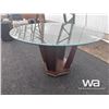 Image 3 : GLASS DINING TABLE