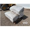 Image 2 : (3) BUNDLES OF 22 X 40 IN. GRAIN SACKS