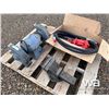 Image 4 : VISE, BENCH GRINDER, JOCKEY TANK PUMP