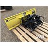 Image 4 : JOHN DEERE 54 IN. QUICK HITCH SNOW BLADE