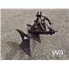 Image 4 : 3 PT HITCH 3 BOTTOM PLOW