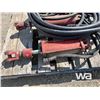 Image 4 : 3 HYDRAULIC RAMS & HOSES