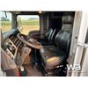 Image 6 : 2016 KENWORTH T800 TRI DRIVE TRUCK TRACTOR