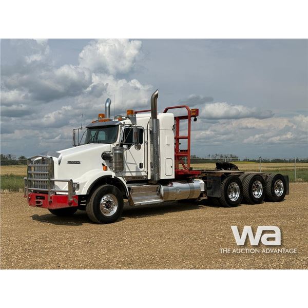 2017 KENWORTH T800 TRI DRIVE SLEEPER TRUCK TRACTOR