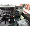 Image 8 : 2017 KENWORTH T800 TRI DRIVE SLEEPER TRUCK TRACTOR