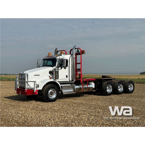 2017 KENWORTH T800 TRI DRIVE TRUCK TRACTOR