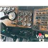 Image 15 : 1999 KENWORTH T800 TRI DRIVE TRUCK TRACTOR