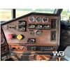 Image 10 : 2005 FREIGHTLINER TRI DRIVE TRUCK TRACTOR