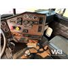 Image 9 : 2005 FREIGHTLINER TRI DRIVE TRUCK TRACTOR
