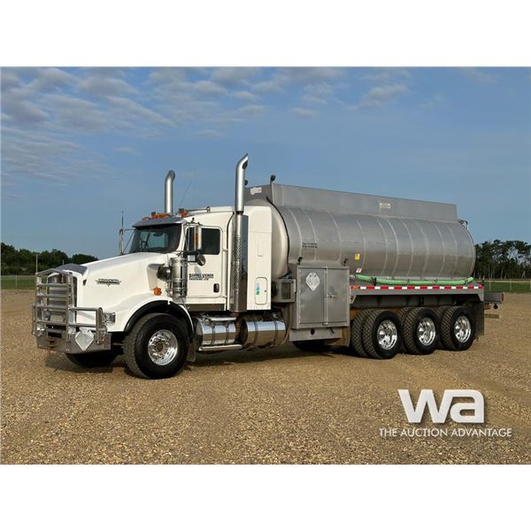 2008 KENWORTH T800B TRI DRIVE SLEEPER TANK TRUCK