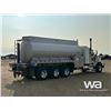 Image 3 : 2008 KENWORTH T800B TRI DRIVE SLEEPER TANK TRUCK