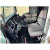 Image 6 : 2008 KENWORTH T800B TRI DRIVE SLEEPER TANK TRUCK