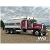 Image 2 : 1997 PETERBILT 378 T/A SLEEPER FUEL & LUBE TRUCK