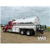 Image 4 : 1996 PETERBILT 378 T/A SLEEPER FUEL & LUBE TRUCK
