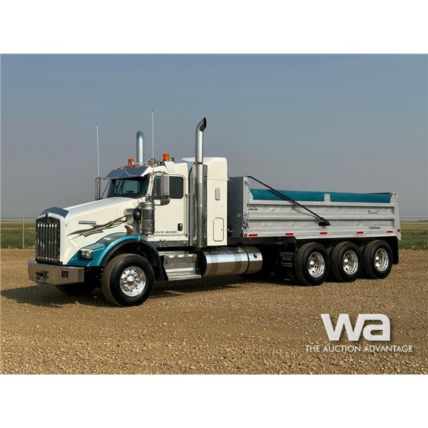 2012 KENWORTH T800 TRI DRIVE SLEEPER DUMP TRUCK