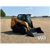 Image 2 : 2017 CASE SR200 SKID STEER LOADER
