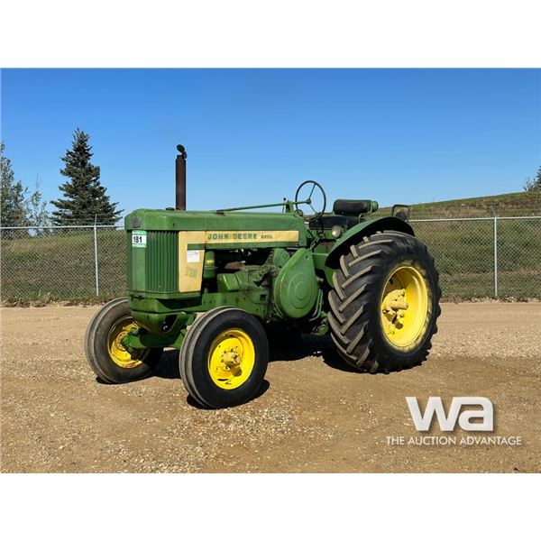 1956 JOHN DEERE 720 2WD ANTIQUE TRACTOR