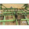 Image 6 : JOHN DEERE 1000 VIBRASHANK 43 FT. CULTIVATOR