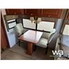 Image 21 : 2004 ULTIMATE FREEDOM 40 FT. WINNEBAGO MOTORHOME