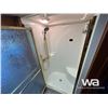 Image 31 : 2004 ULTIMATE FREEDOM 40 FT. WINNEBAGO MOTORHOME