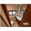 Image 32 : 2004 ULTIMATE FREEDOM 40 FT. WINNEBAGO MOTORHOME
