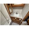 Image 21 : 2002 FRONTIER DISCOVERY 5TH WHEEL T/A TRAILER