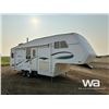 Image 2 : 2002 FRONTIER DISCOVERY 5TH WHEEL T/A TRAILER
