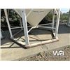 Image 2 : WHEATLAND 1512E SMOOTH WALL FERTILIZER HOPPER BIN