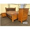 Image 2 : 4 PIECE OAK KING BEDROOM SET