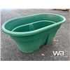 Image 4 : 380 L PLASTIC FEEDER & WATERER