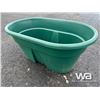 Image 3 : 380 L PLASTIC FEEDER & WATERER